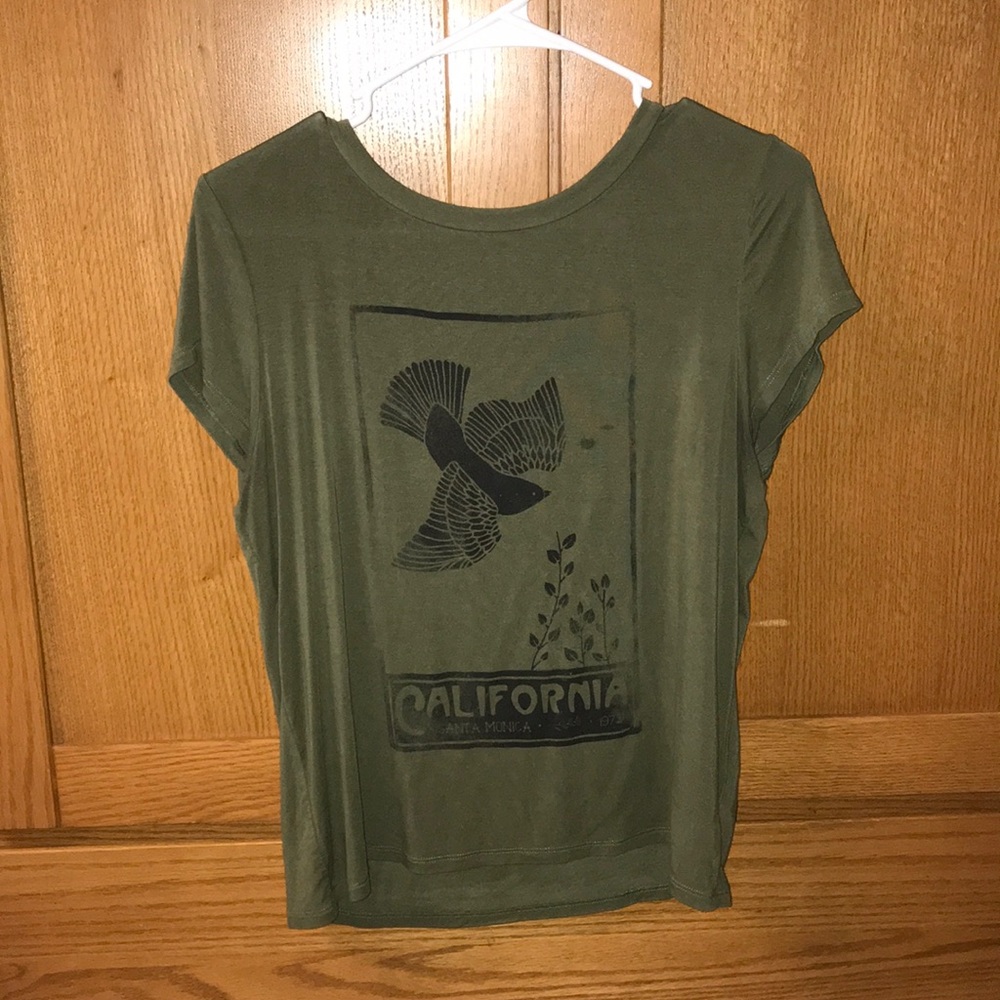 American Eagle T shirt